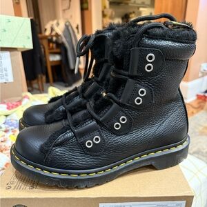 Dr. Martens 1460 Milo Fur Lined Black Leather Lace Up Boots Women’s New NWOB 8